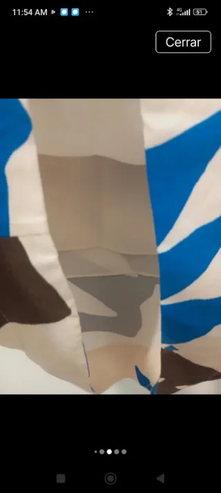 Camisa estampada beige y azul