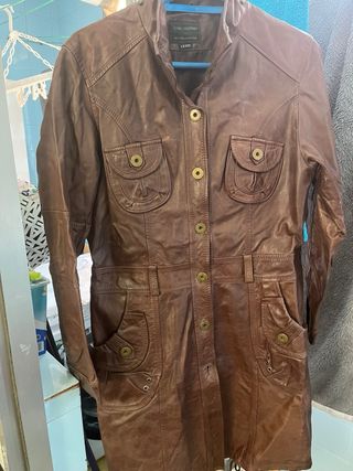 Abrigo de cuero marrón Carlo Lattini Talla L