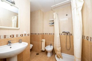 Piso en venta en Camino de Ronda - Rosaleda en Granada