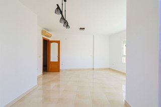 Piso en venta en Chaparil - Torrecilla en Nerja