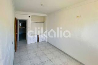 Piso en venta en La Granja-La Colina-Los Pastores en Algeciras