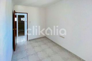 Piso en venta en La Granja-La Colina-Los Pastores en Algeciras