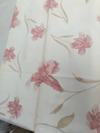 Lote de telas con motivos florales