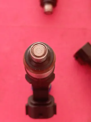 Inyector combustible MITSUBISHI OUTLANDER 1465A080