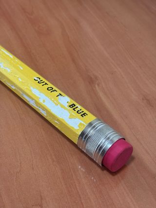Lápiz gigante de madera
