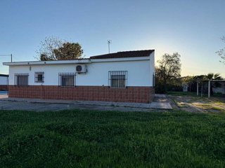 Casa en venta en Carmona
