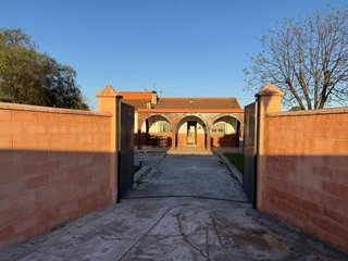 Casa en venta en Carmona