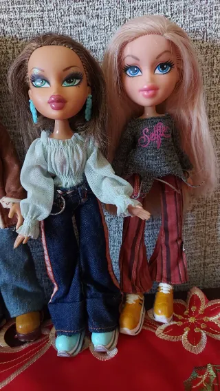 Lotto 4 bambole Bratz