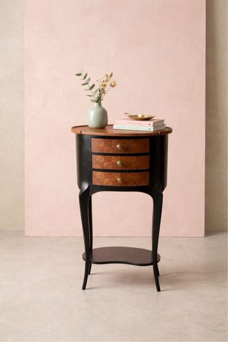 Comodino in legno massello restaurato