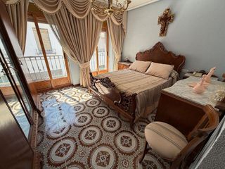 Casa adosada en venta en Torredonjimeno