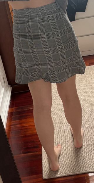 Falda Zara cuadros volante Talla M