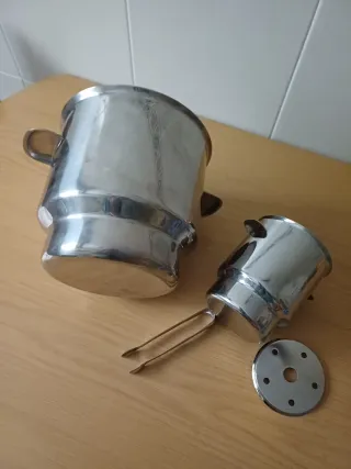 Juego de 2 cubiteras metálicas