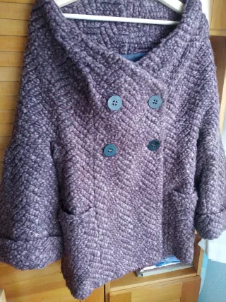 Chaqueta de lana morada