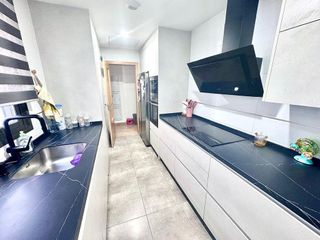 Piso en venta en Poniente-Norte - Miralbaida - Parque Azahara en Córdoba