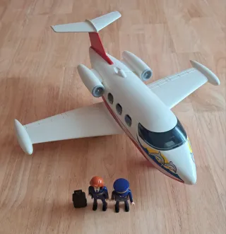 AVIÓN PLAYMOBIL