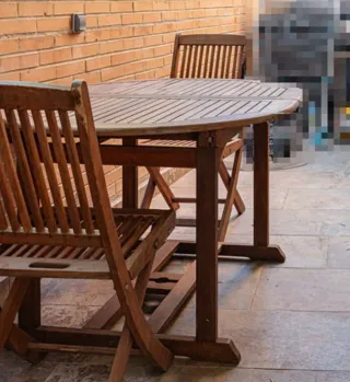 Mesa extensible teka y 4/6 sillas jardín