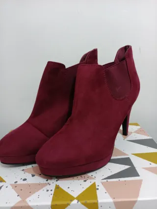 Botines burdeos de terciopelo