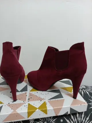 Botines burdeos de terciopelo