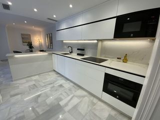 Piso en venta en Playa Bajadilla - Puertos en Marbella