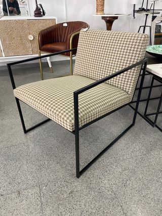 Sillón moderno tela y metal