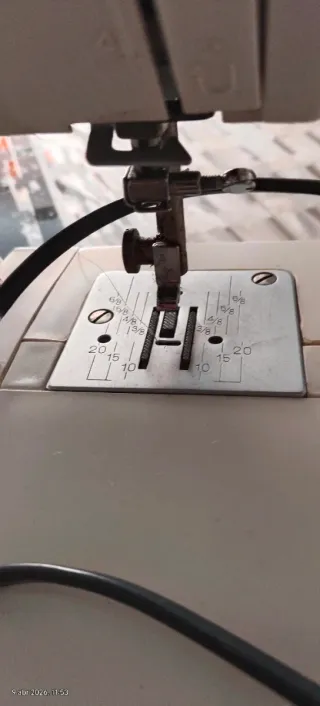 Máquina de coser Lucznik 7