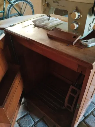 Máquina de coser Sigma Beige