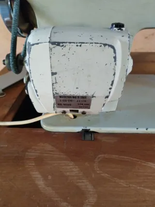 Máquina de coser Sigma Beige