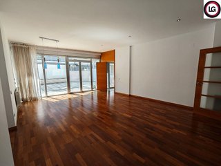 Dúplex en venta en Joc de la Bola - Camps d'Esports - Ciutat Jardí - Montcada en Lleida