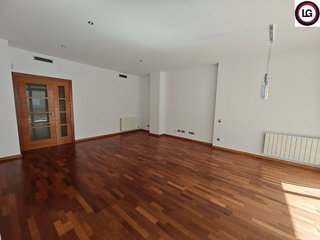 Dúplex en venta en Joc de la Bola - Camps d'Esports - Ciutat Jardí - Montcada en Lleida