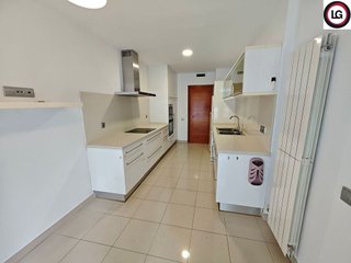 Dúplex en venta en Joc de la Bola - Camps d'Esports - Ciutat Jardí - Montcada en Lleida