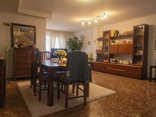 Casa adosada en venta en Centro Ciudad en Manises