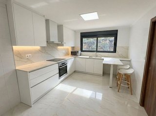 Casa adosada en venta en Zona Urbanizaciones en Alzira