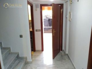 Casa adosada en venta en Colores - Entreparques en Sevilla