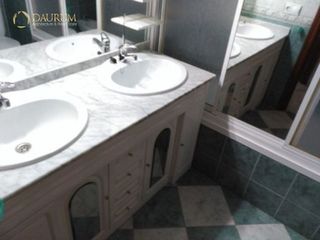 Casa adosada en venta en Colores - Entreparques en Sevilla