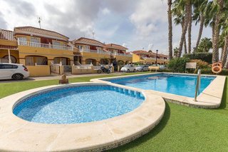 Casa pareada en venta en La Siesta - El Salado - Torreta en Torrevieja