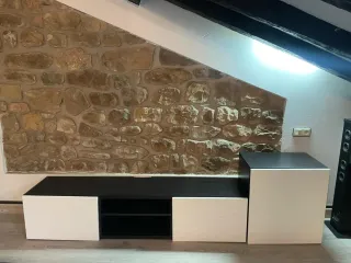 Mueble de salón moderno blanco y negro
