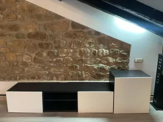 Mueble de salón moderno blanco y negro