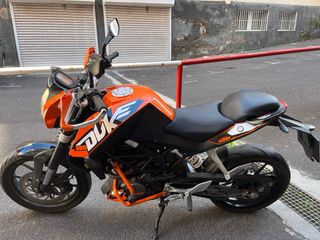 KTM 125 NAKED Naranja/Negra