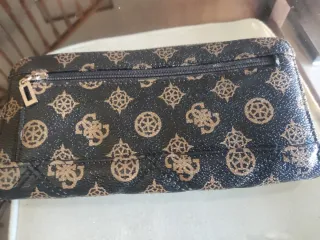 Bolso Guess Marrón y Negro Monedero