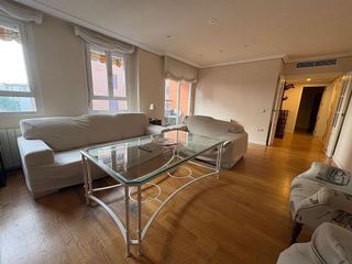 Piso en venta en Santa Rosa - Valdeolleros en Córdoba