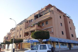 Piso en venta en Las Salinas en Roquetas de Mar