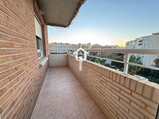 Piso en venta en Albufereta en Alicante