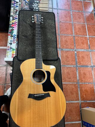 TAYLOR 214CE PLUS Guitarra Acústica