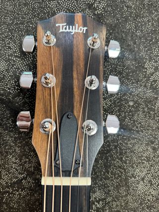 TAYLOR 214CE PLUS Guitarra Acústica