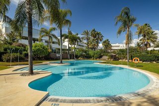Piso en venta en Nueva Andalucía centro en Marbella