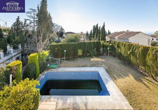 Chalet en venta en Cájar