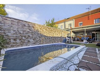 Casa adosada en venta en Centro en Bormujos