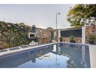 Casa adosada en venta en Centro en Bormujos