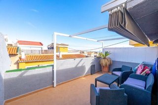Casa adosada en venta en Beniel