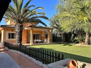 Chalet en venta en Bollullos de la Mitación